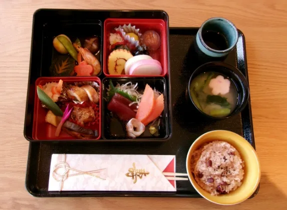 お正月のおせち膳